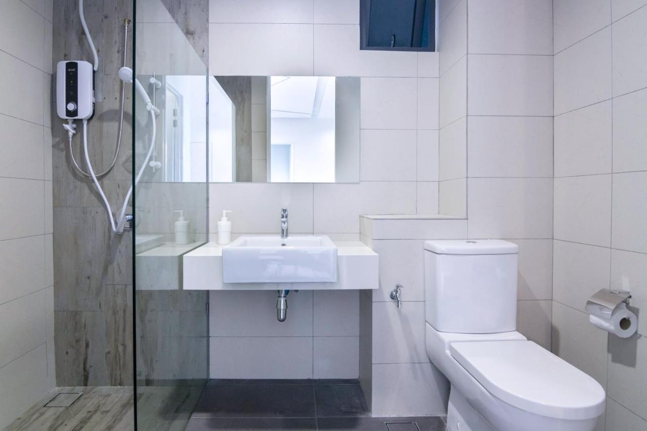 Arte Serviced Apartment @ Penang Gelugor Exteriör bild